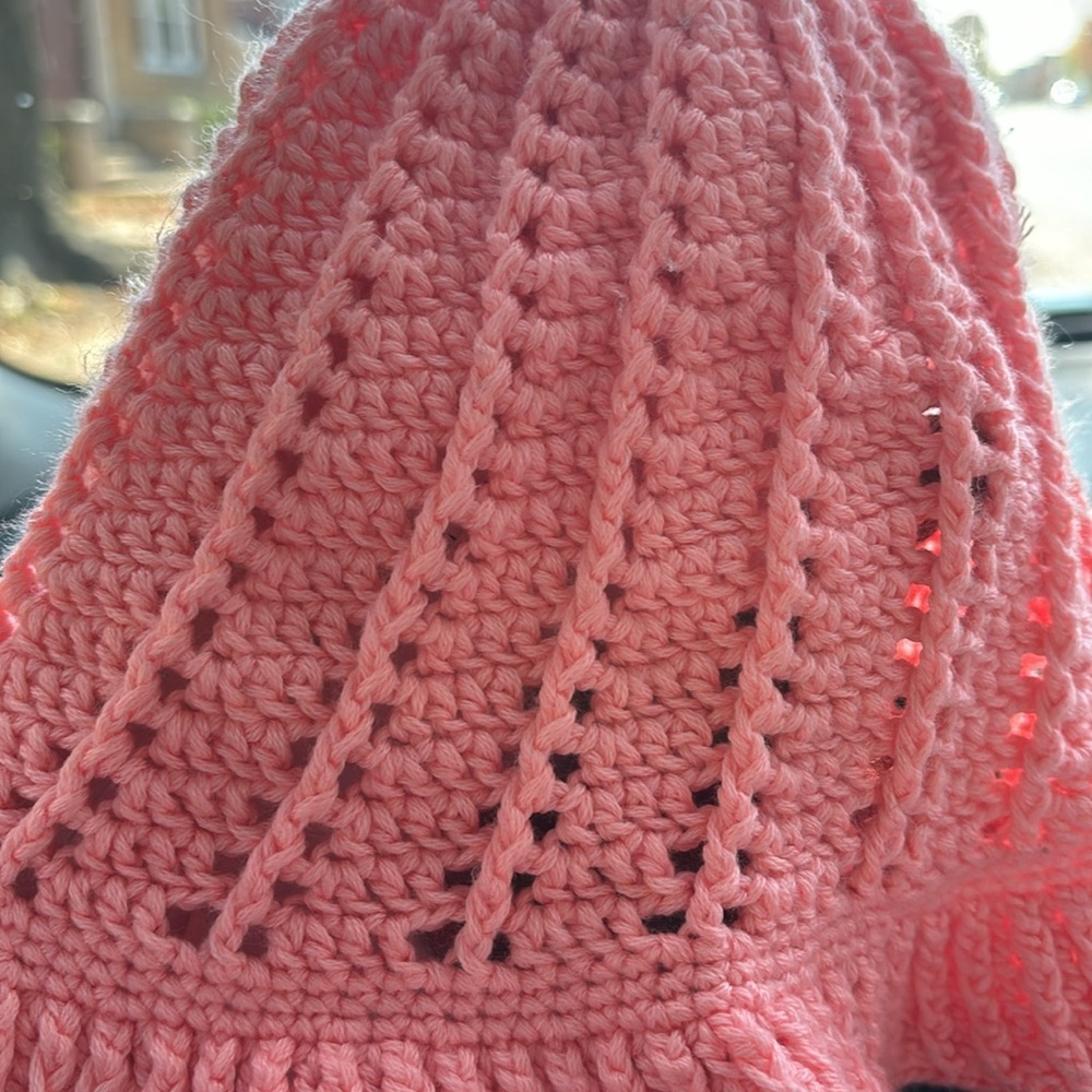 Ladies hat - Picture 2 of 2
